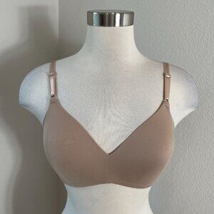 NEW Warners 34C No Side Effects Wireless Lightly Lined Bra Beige‎ Seamless Look